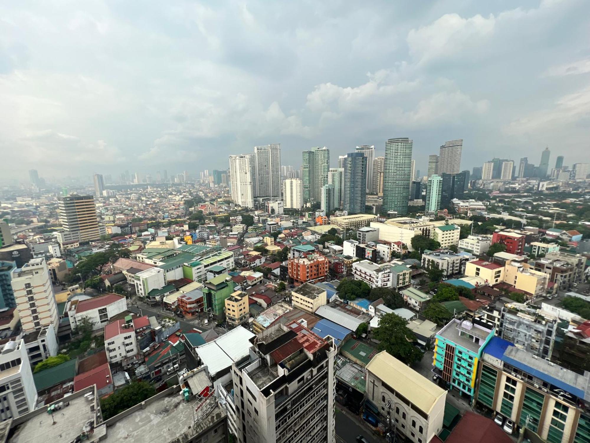 The Staycation - Serviced Rooms Manila Exterior foto